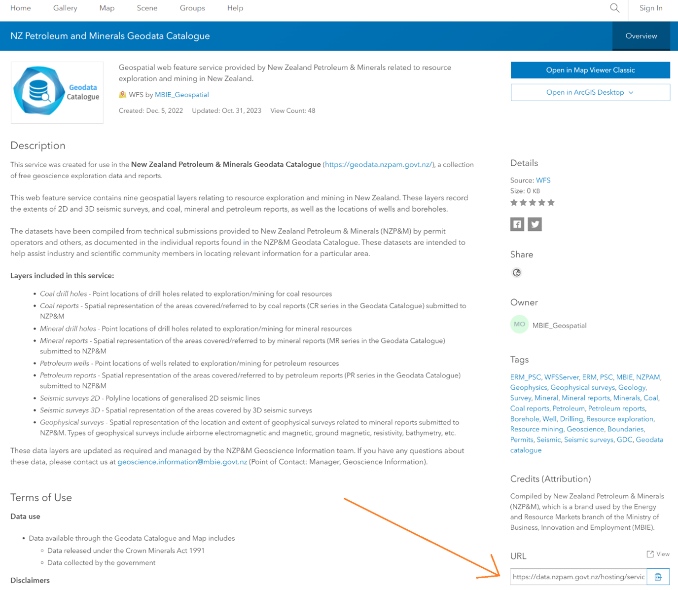 Screenshot of NZP&M Geodata Catalogue with an arrow pointing to the URL section.